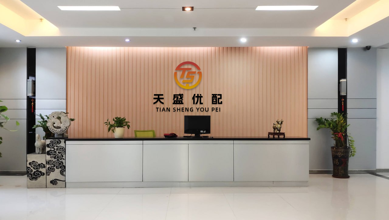 富灯网  加油陈南：一个重大的题材刚启动时，前几个交易日要怎么选股、换股和交易。第1天：先上再说，先进场卡个位一个重大的题材刚启动时，第1天经常会出现涨停潮，板块会出现集体一致。很多股票在集合竞价就涨停，...